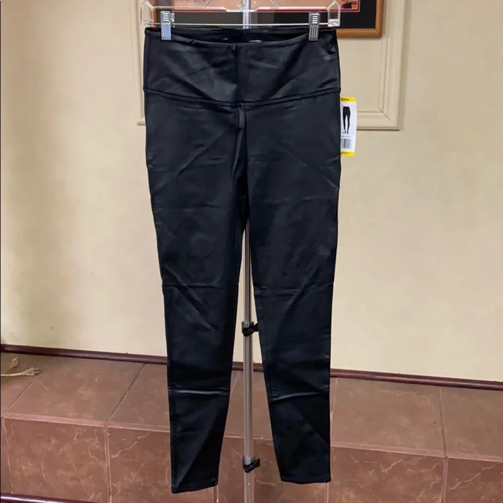 New! Seven7 Liquid Faux Leather Leggings Various Sizes! - Picture 2 of 7